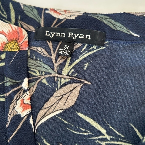 Lynn Ryan Navy Floral Hi Lo Top - Picture 9 of 12